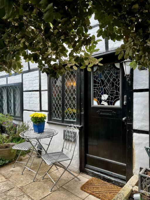 15Th Century Tiny Character Cottage-Henley Centre 外观 照片