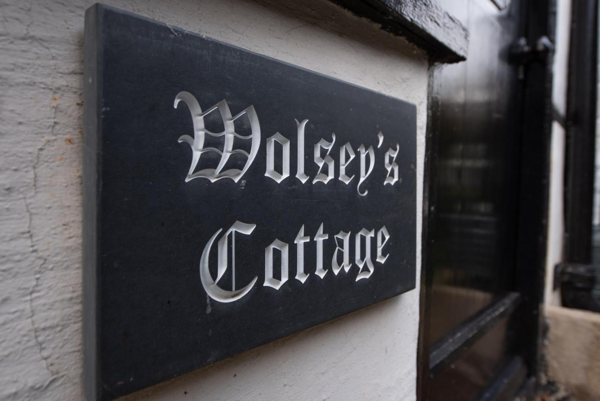 15Th Century Tiny Character Cottage-Henley Centre 外观 照片