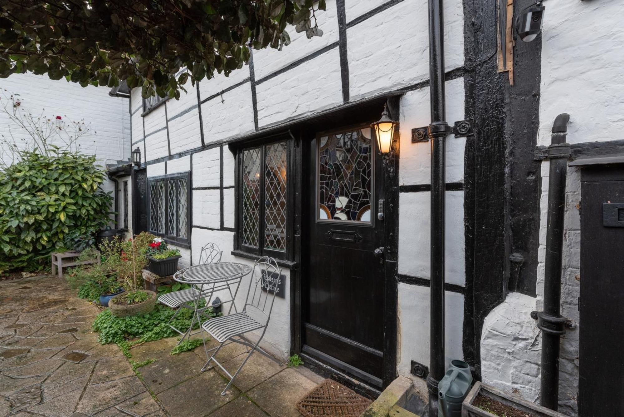 15Th Century Tiny Character Cottage-Henley Centre 外观 照片