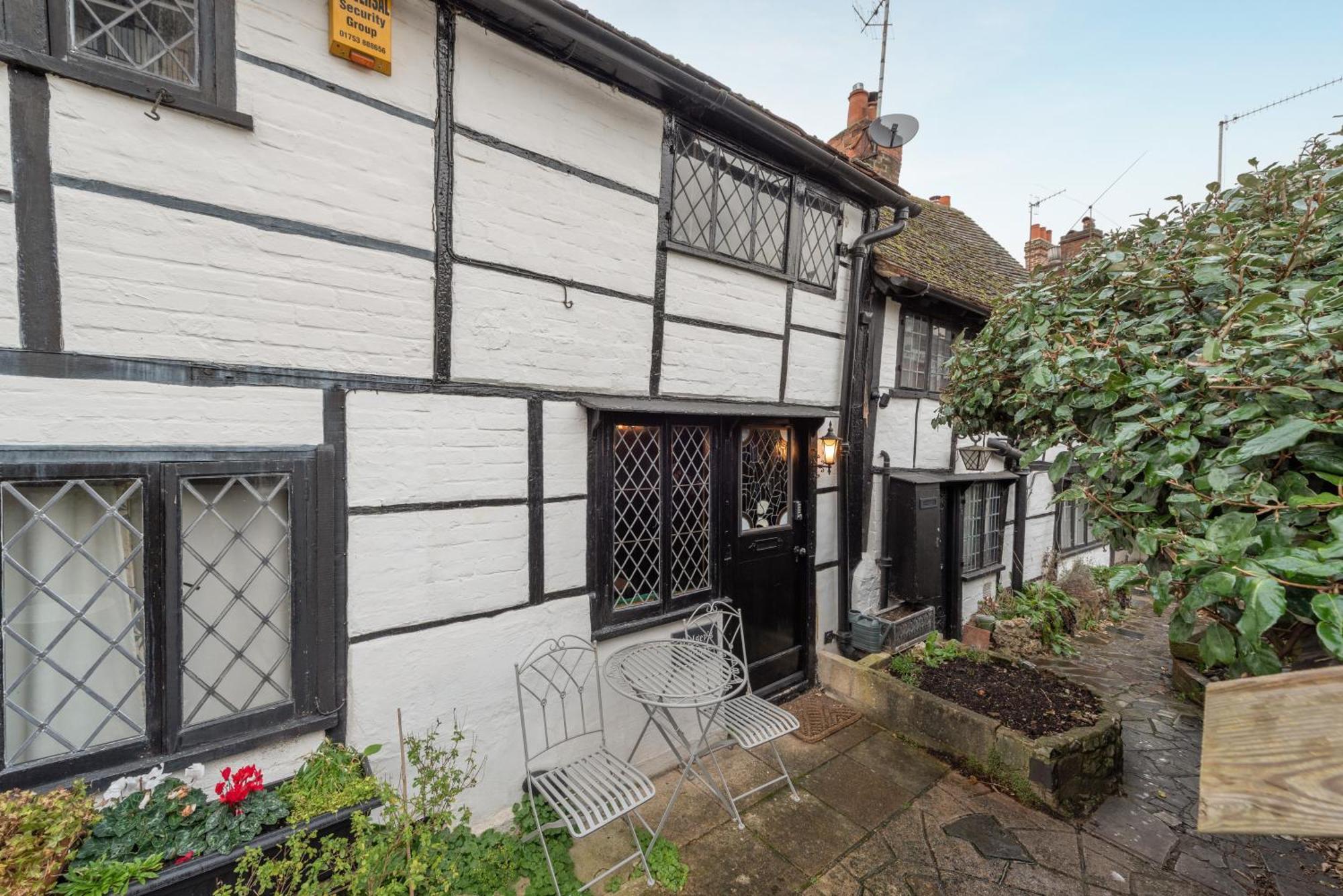 15Th Century Tiny Character Cottage-Henley Centre 外观 照片